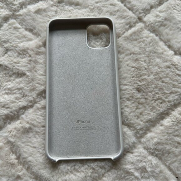 Apple | White Iphone 11 Pro Max Phone Case - Picture 8 of 12